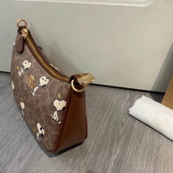 COACH X Peanuts Teri Shoulder Bag In Signature Canvas With Snoopy - Picture 6 of 8